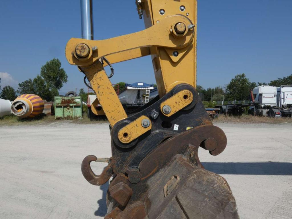 Caterpillar 330 Foto 8