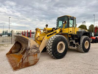 Komatsu WA470-5 vendida por MEK Srl