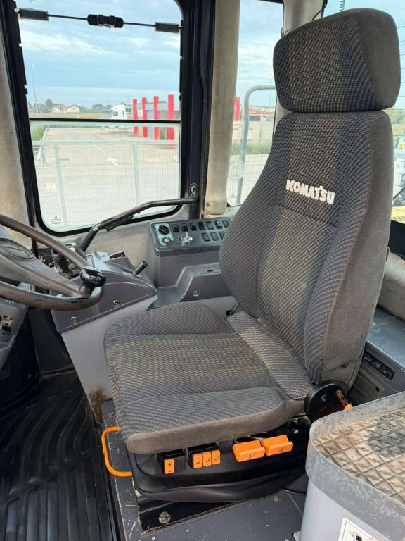 Komatsu WA470-5 Foto 6