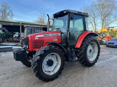 Massey Ferguson 5445 vendida por JN Machines BV