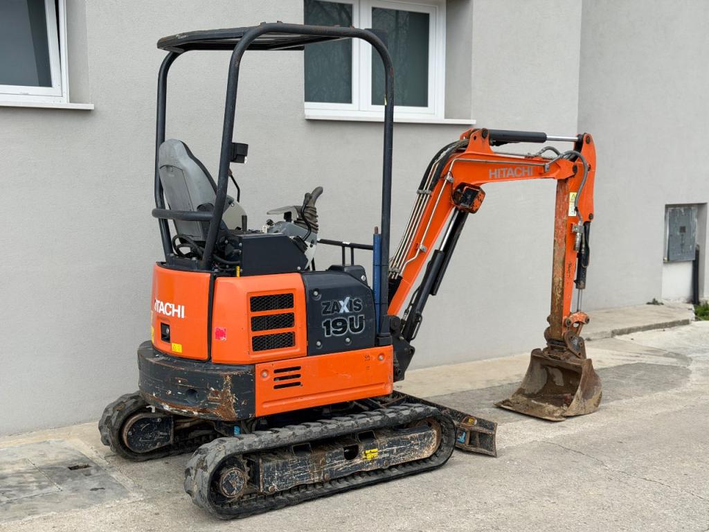 Hitachi ZAXIS 19U Foto 3