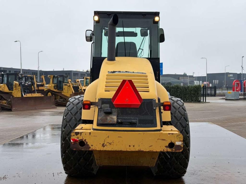 Caterpillar CS563E Foto 4