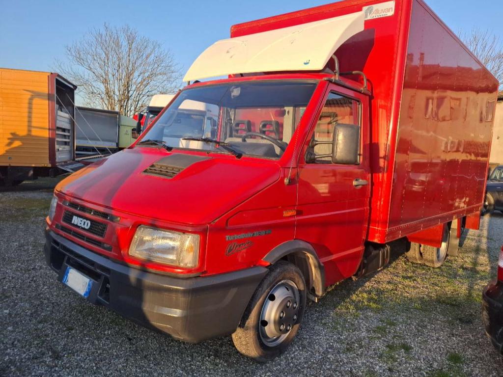 Iveco 35.10 Foto 3