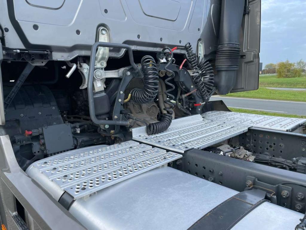 Mercedes-Benz ACTROS 1853 LS 4X2 Foto 26