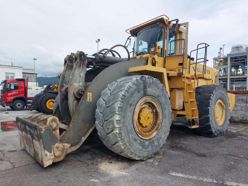 Volvo L330E Foto 2