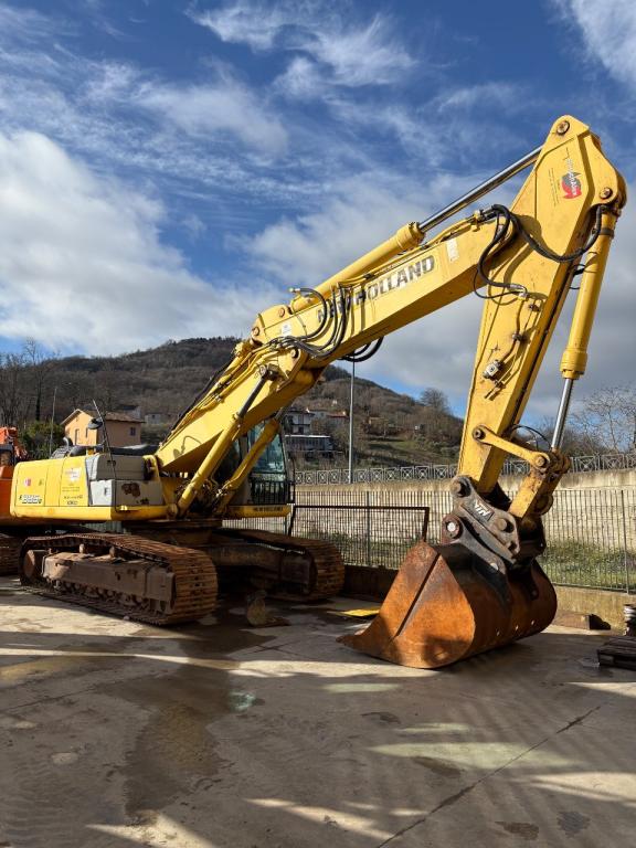New Holland E385B Foto 4