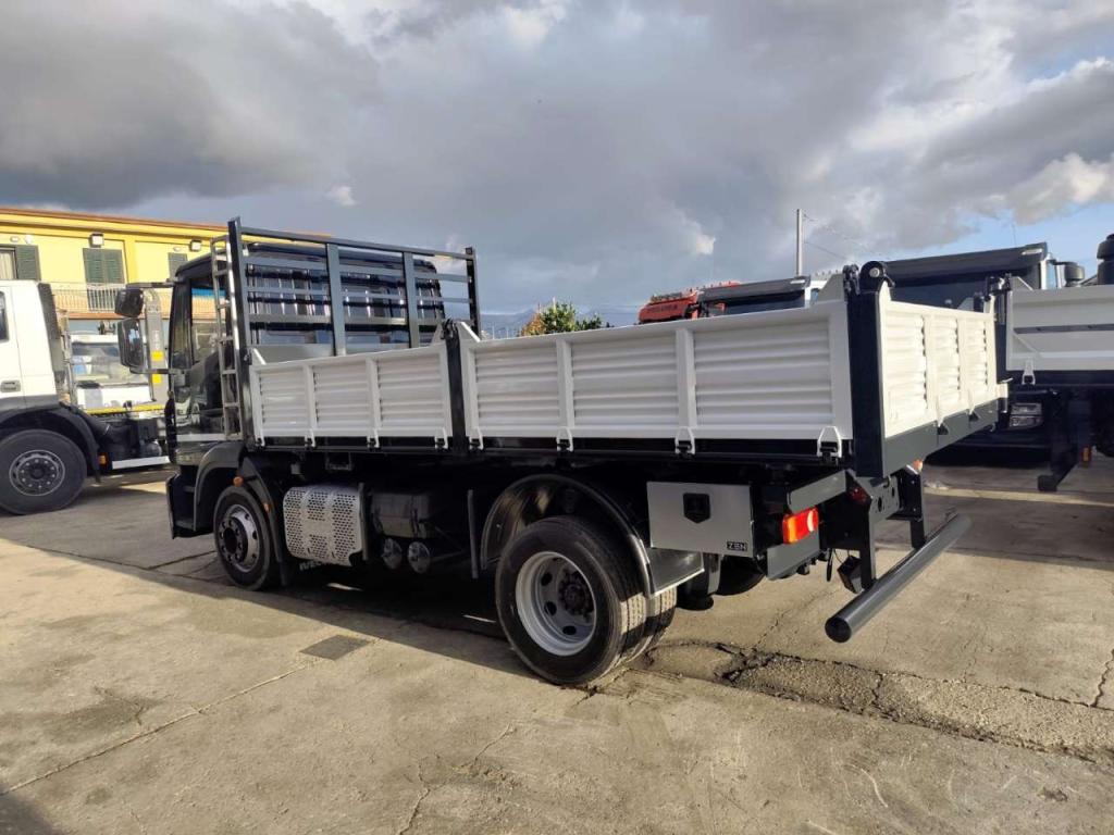 Iveco EUROCARGO 120-190L Foto 3