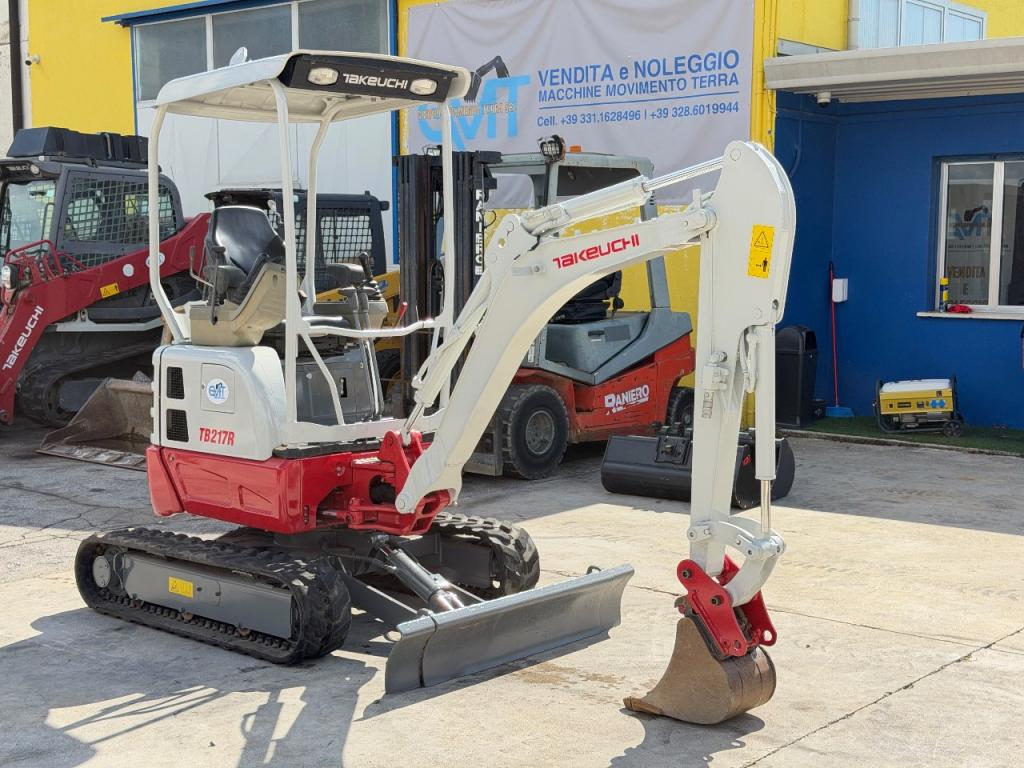 Takeuchi TB217R Foto 2