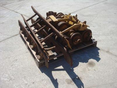 Rodillo guardia para Caterpillar 951C vendida por OLM 90 Srl