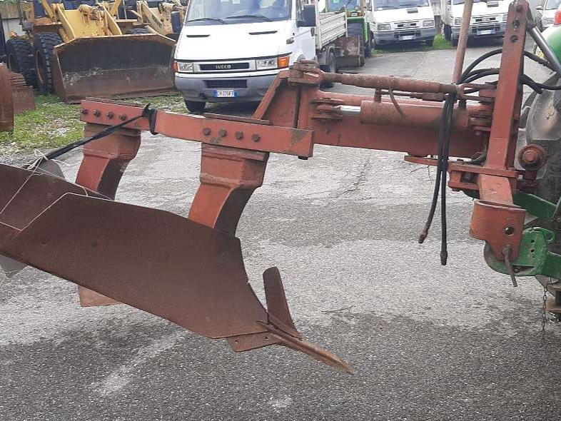 Sogema Aratro bivomere idraulico Foto 2