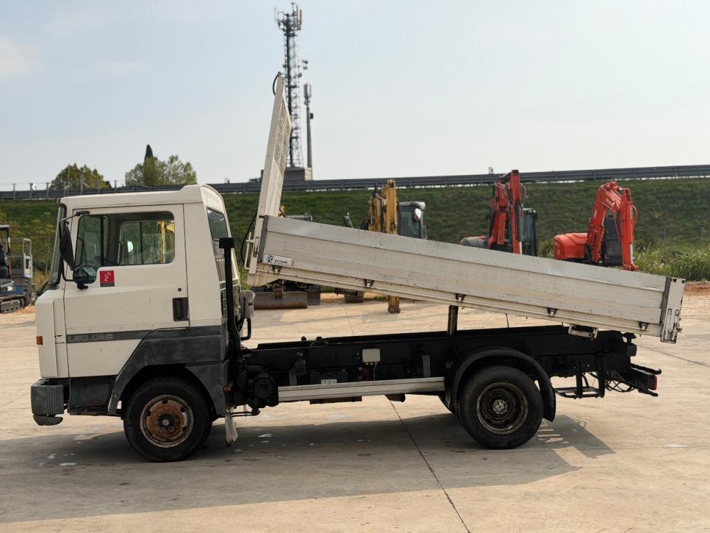 Nissan L50.099 Foto 4