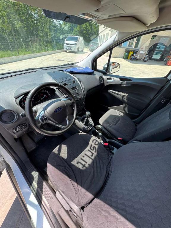 Ford Courier Foto 4