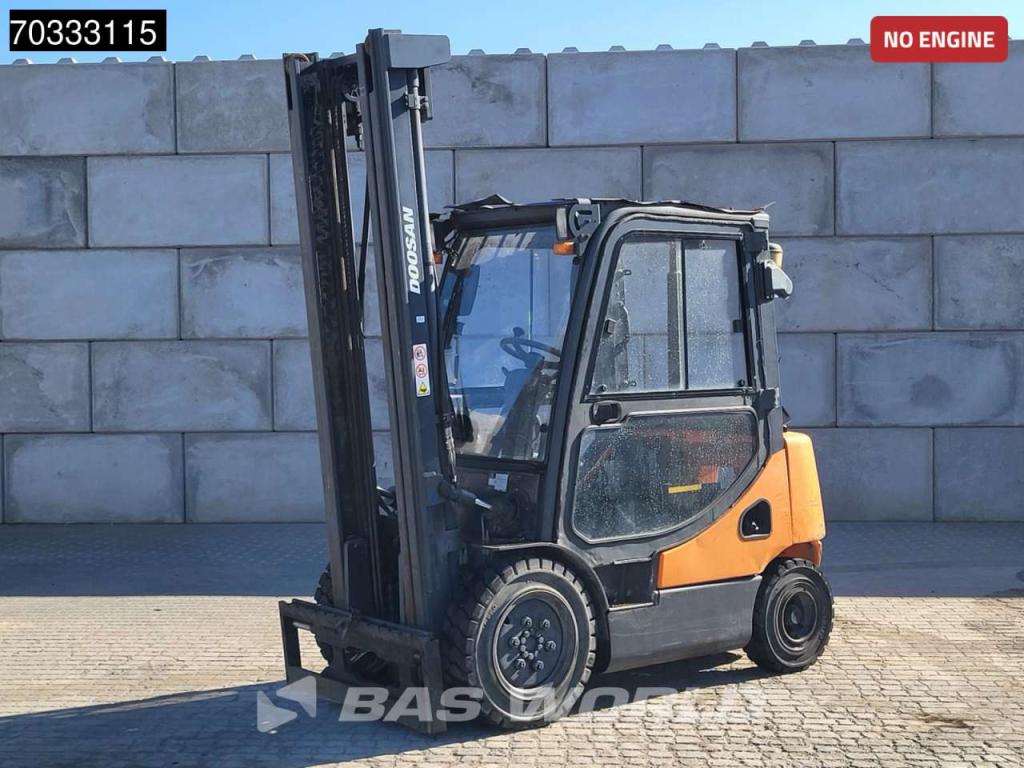 Doosan D25S -5 MISSING Engine & Seat Foto 13
