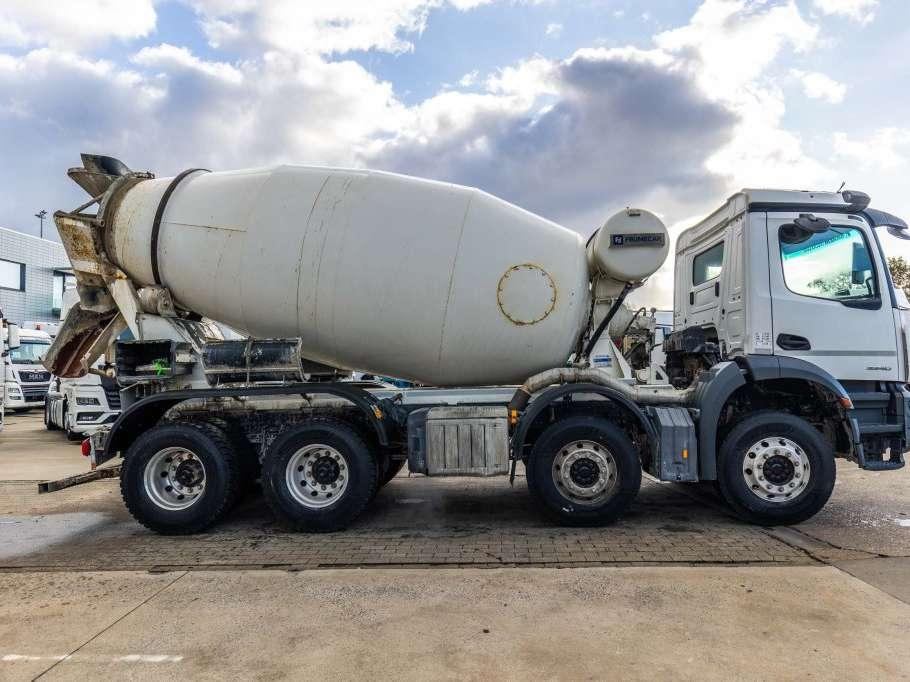 Mercedes-Benz AROCS 3240 BB+HARDOX 9m3 Foto 3