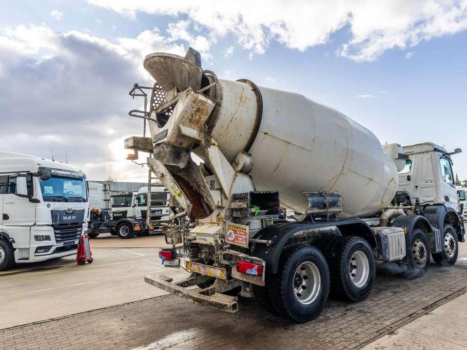Mercedes-Benz AROCS 3240 BB+HARDOX 9m3 Foto 4