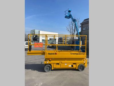 Haulotte COMPACT 8 vendida por Centro Usato Srl