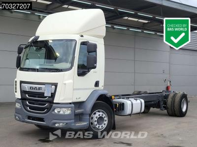 Daf LF 290 4X2 19tons chassis 625cm wheelbase day cab Automatic Euro 6 vendida por BAS World B.V.