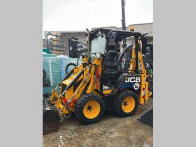 JCB 1CX-HF vendida por Omeco Spa