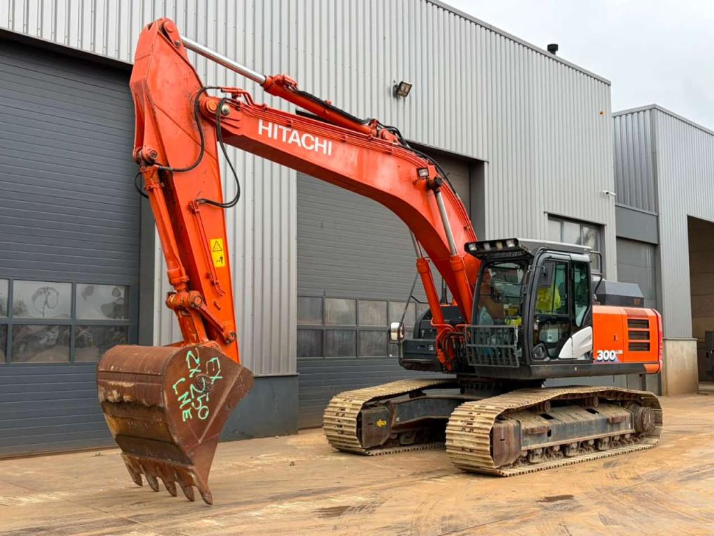 Hitachi ZX300LCN-6 Foto 2
