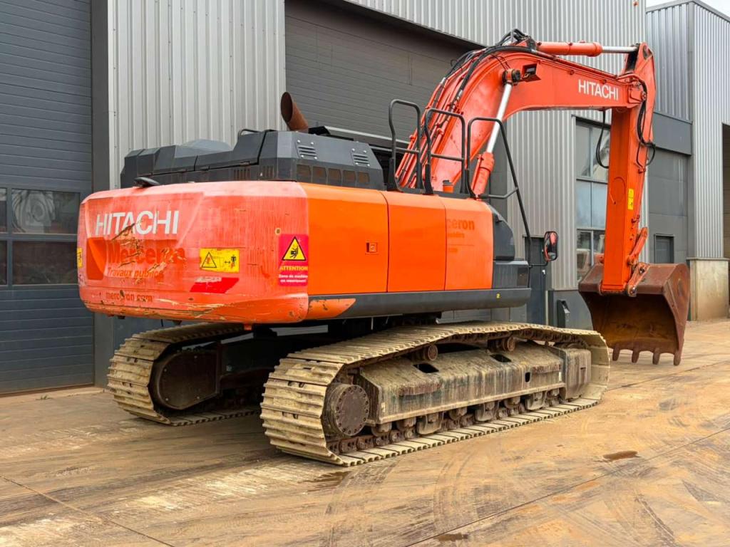 Hitachi ZX300LCN-6 Foto 5