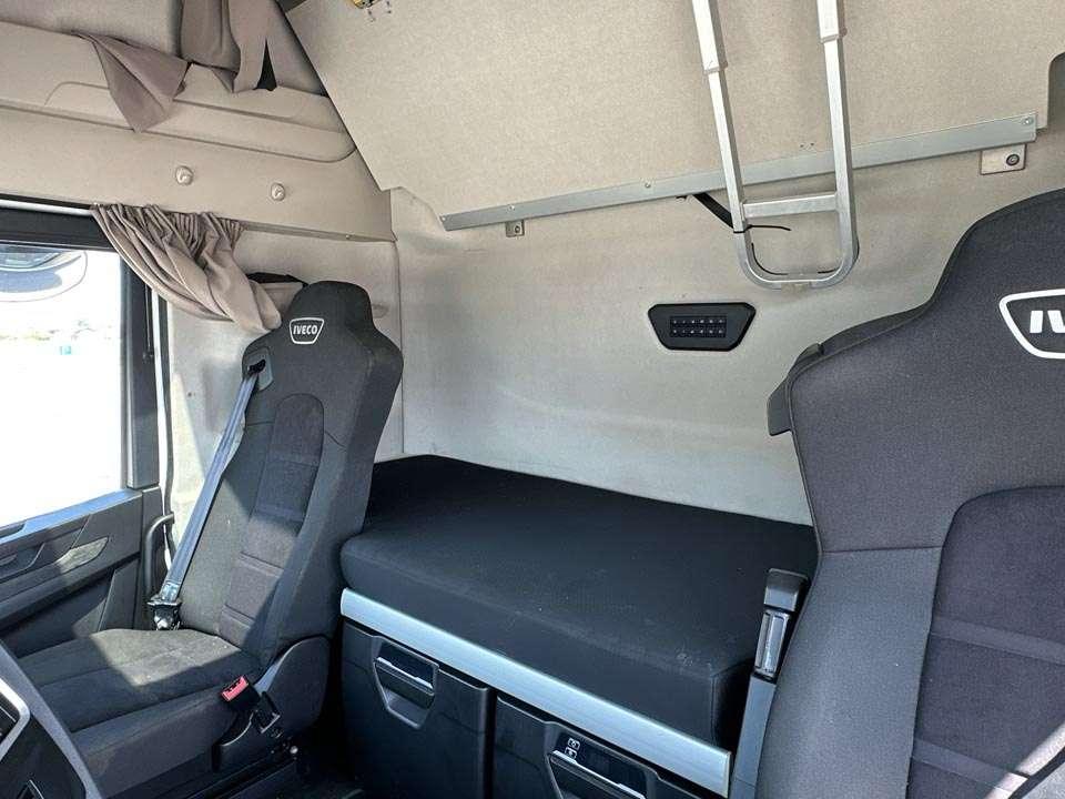 Iveco S-WAY 490 4x2 Foto 15