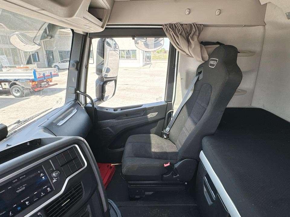 Iveco S-WAY 490 4x2 Foto 16