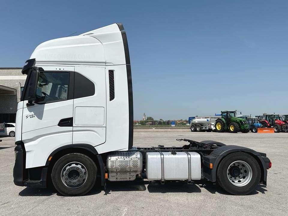 Iveco S-WAY 490 4x2 Foto 2