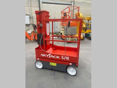 SkyJack SJ16 vendida por Centro Usato Srl