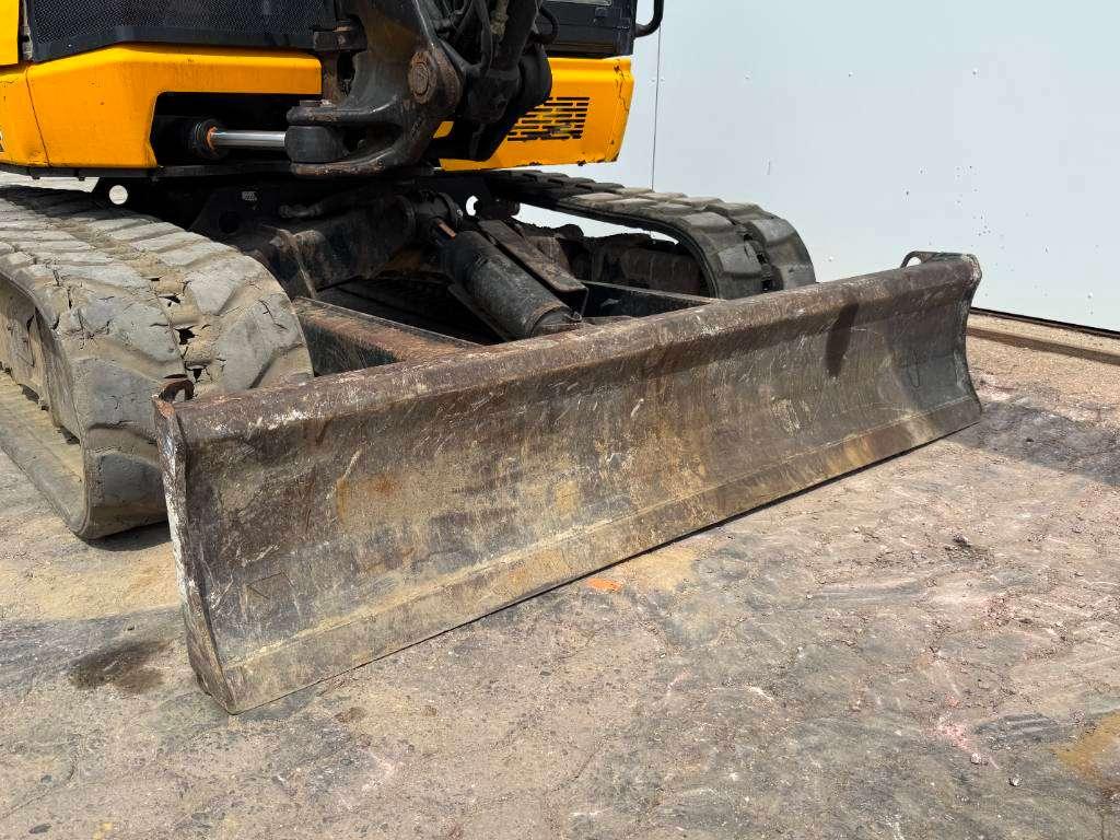 JCB 48Z-1 - Hammer Lines / Quick Coupler Foto 19