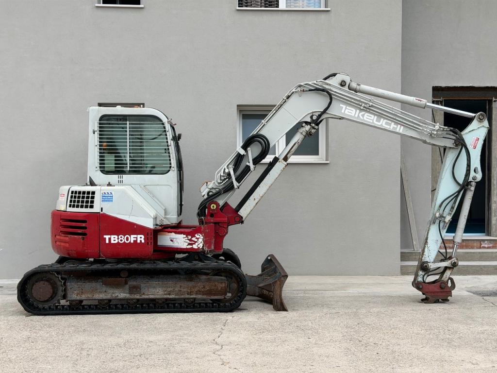 Takeuchi TB80 FR Foto 1