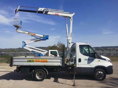 Iveco 35C12 Foto 1