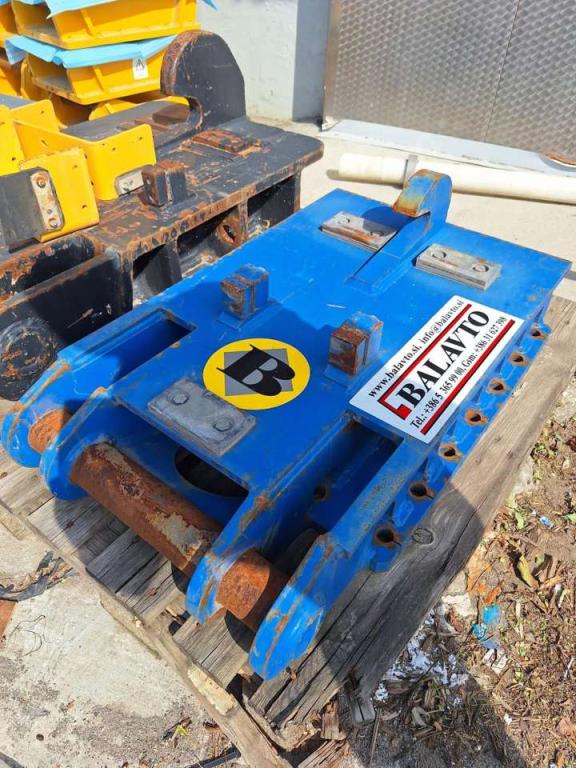 Trevi Benne attachment plate S2 for 25-32 ton excavators Foto 4