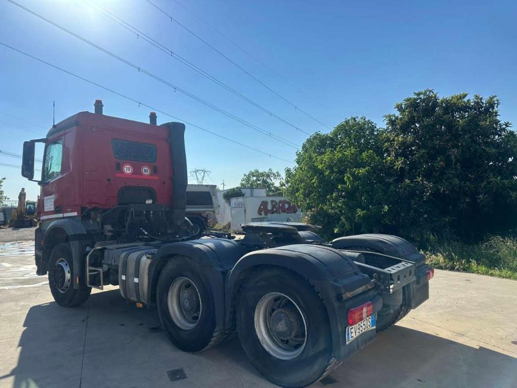 Mercedes-Benz Arocs 3348 Foto 6