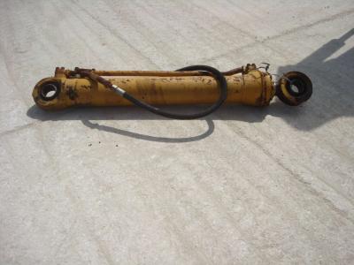 Pistón de rotación de la cuchara para Fiat Allis FE 18 vendida por OLM 90 Srl