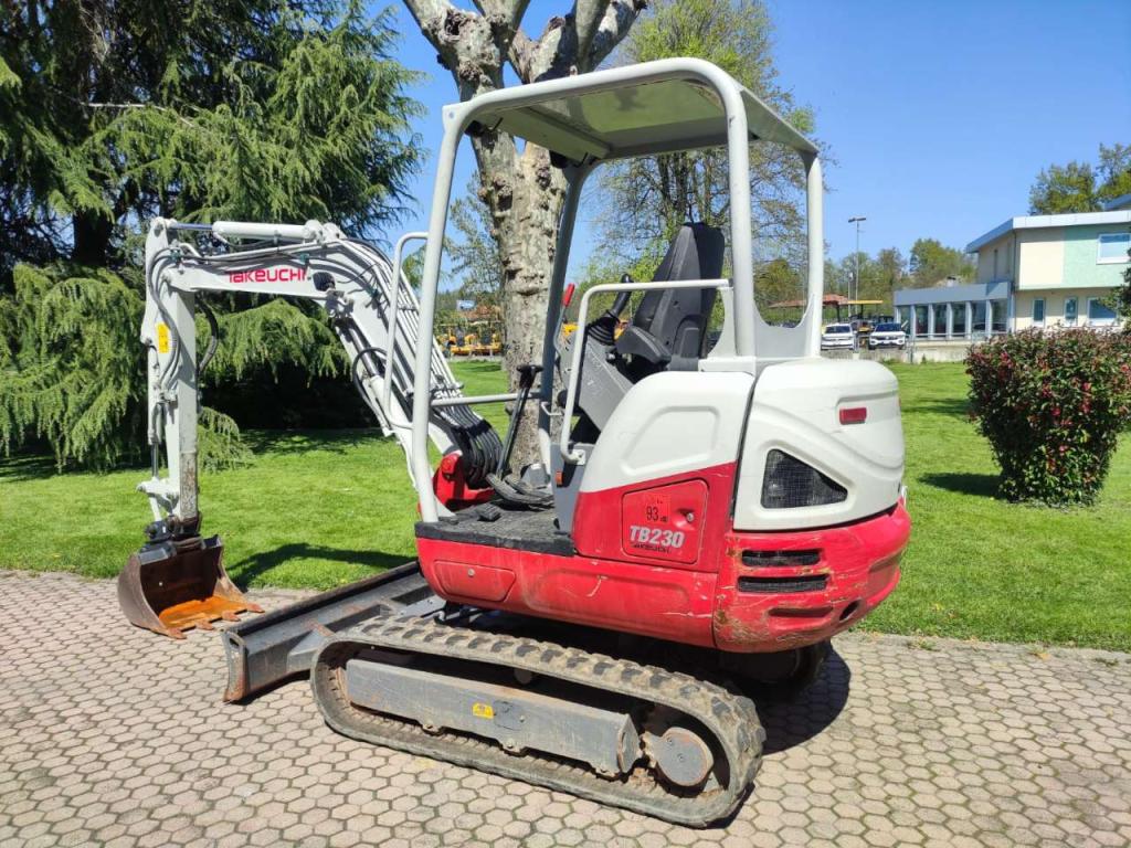Takeuchi TB230 Foto 4