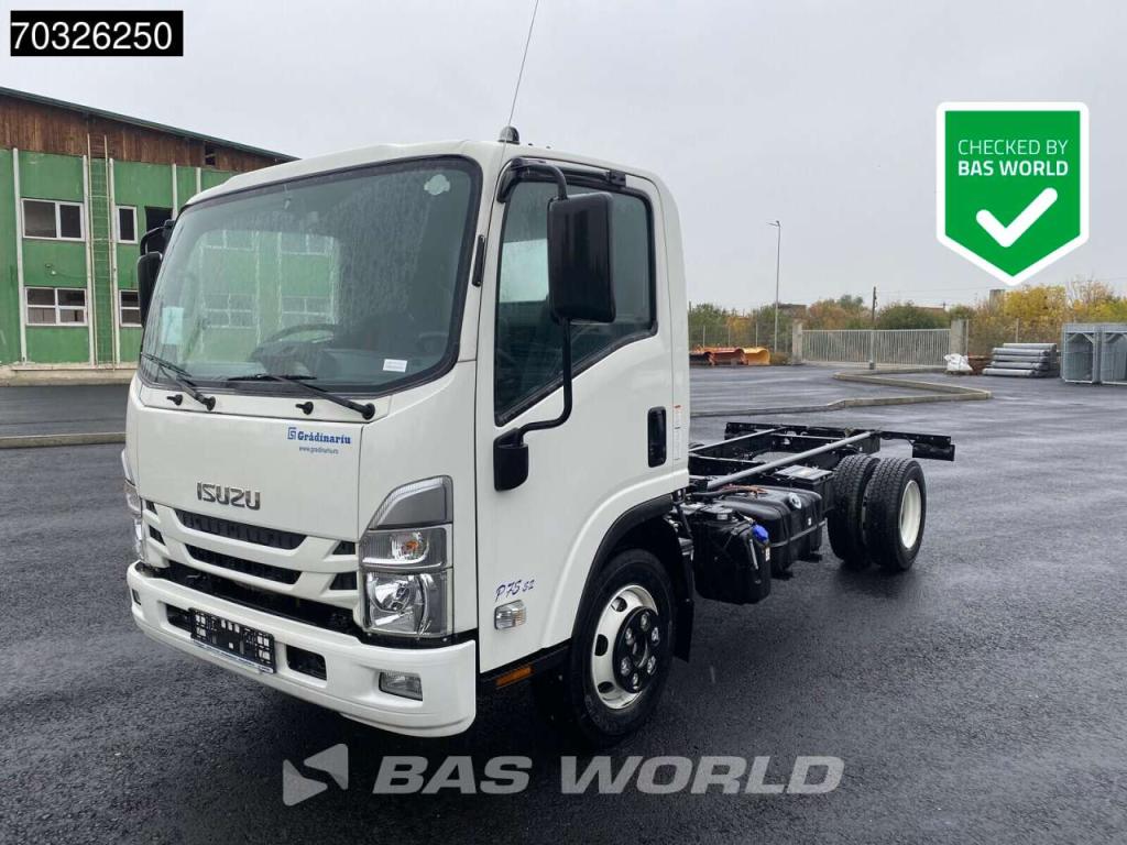 Isuzu P75 5.2 4X2 Foto 1