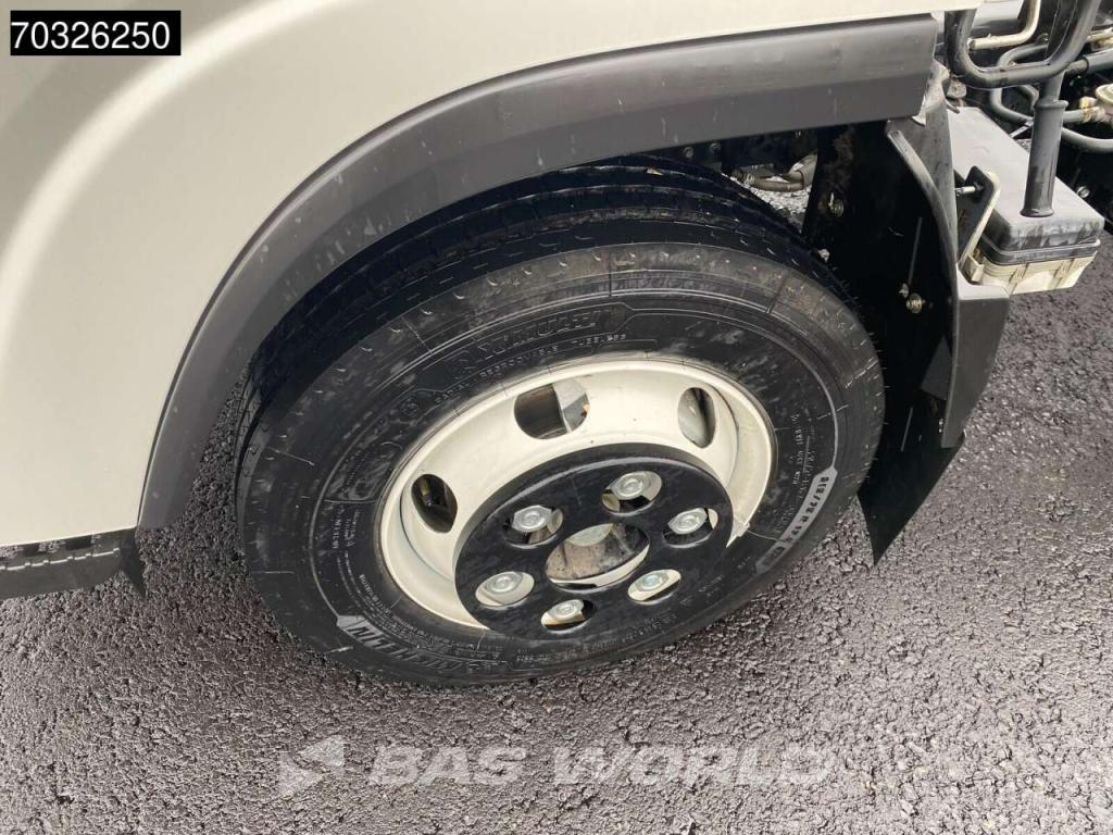 Isuzu P75 5.2 4X2 Foto 17