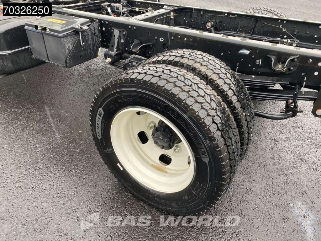 Isuzu P75 5.2 4X2 Foto 18
