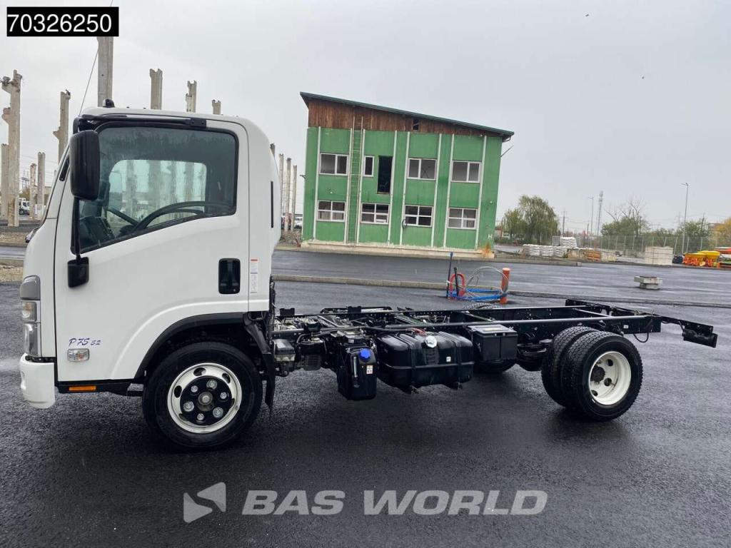 Isuzu P75 5.2 4X2 Foto 6