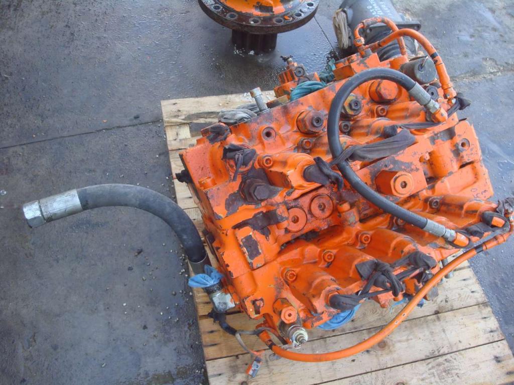 Distribuidor hidraulico para Fiat Hitachi FH450.3 Foto 1