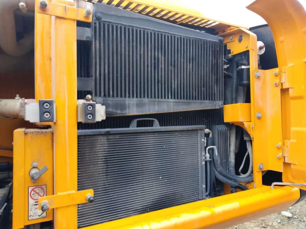 JCB JS235HD Foto 10