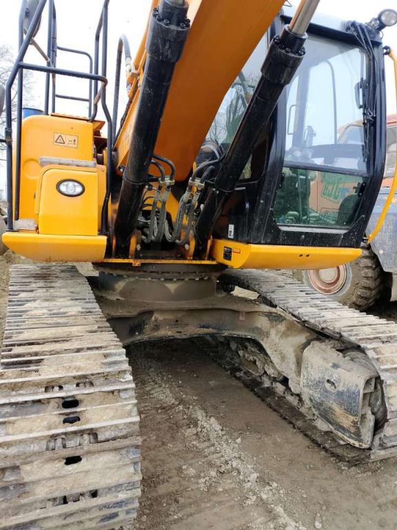 JCB JS235HD Foto 3