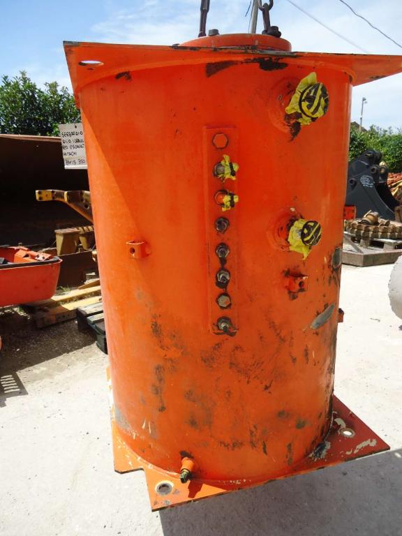 Depósito para aceite para Hitachi ZAXIS 350-3 Foto 2