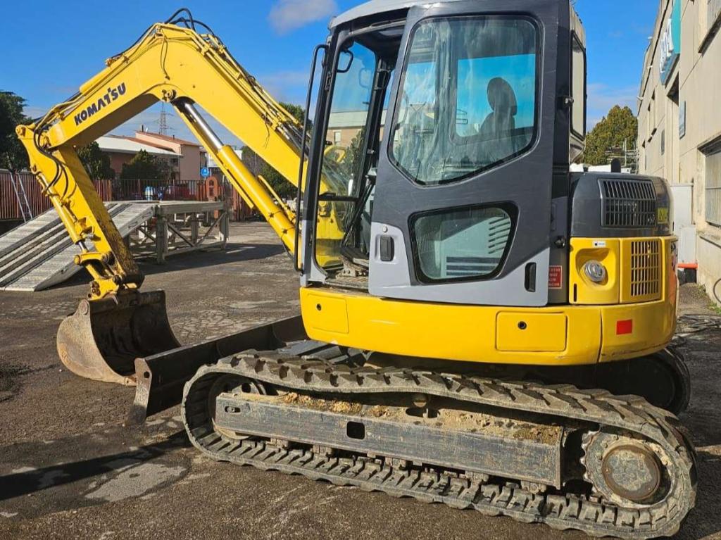 Komatsu PC78MR-6 Foto 8