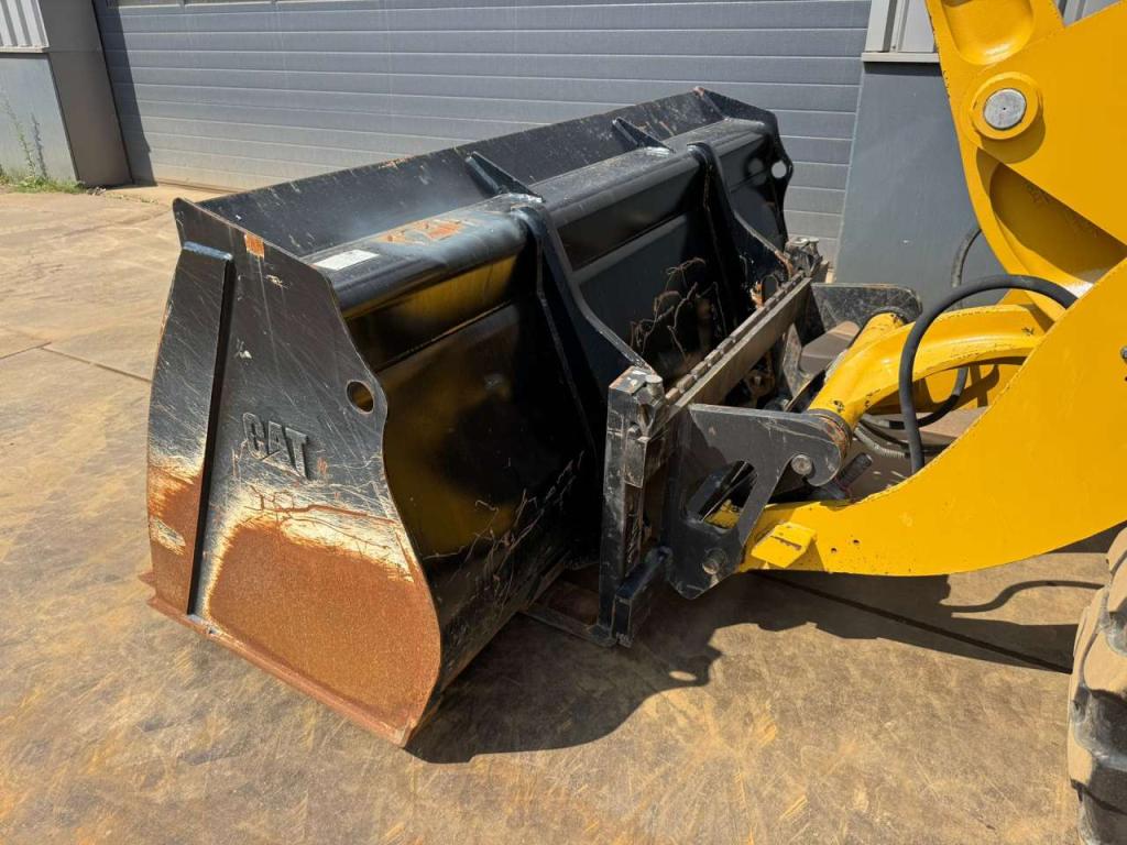 Caterpillar 908M Foto 16