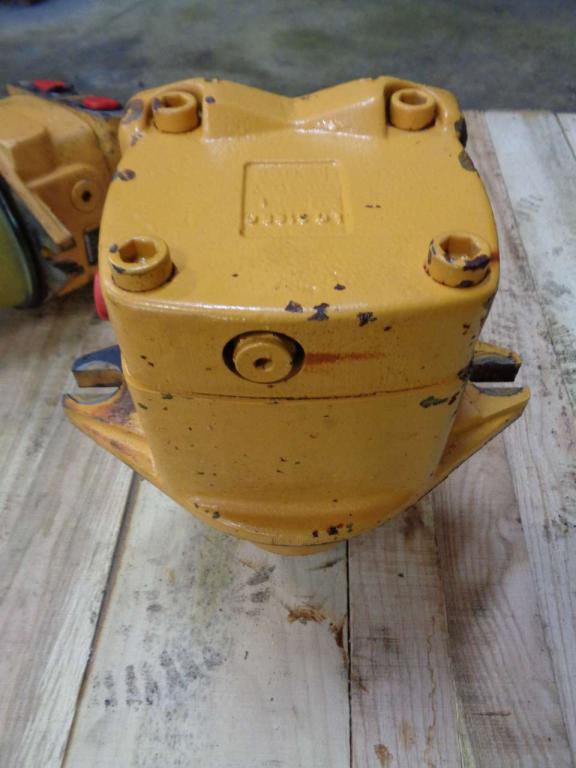 Motor de tracción para Liebherr 954 B Foto 3
