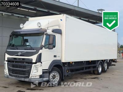 Volvo FM 330 FM 6X2 Full Air suspension Lift+steering Axle Ladebordwand VEB Euro 6 vendida por BAS World B.V.