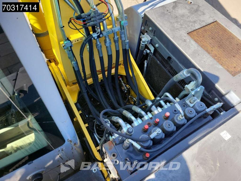 New Holland MH 5.6 Outriggers + Blade Foto 22