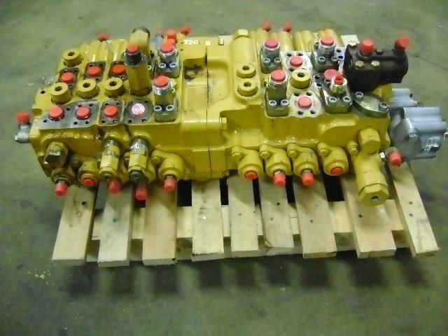 Distribuidor hidraulico para Caterpillar 320 B Foto 1