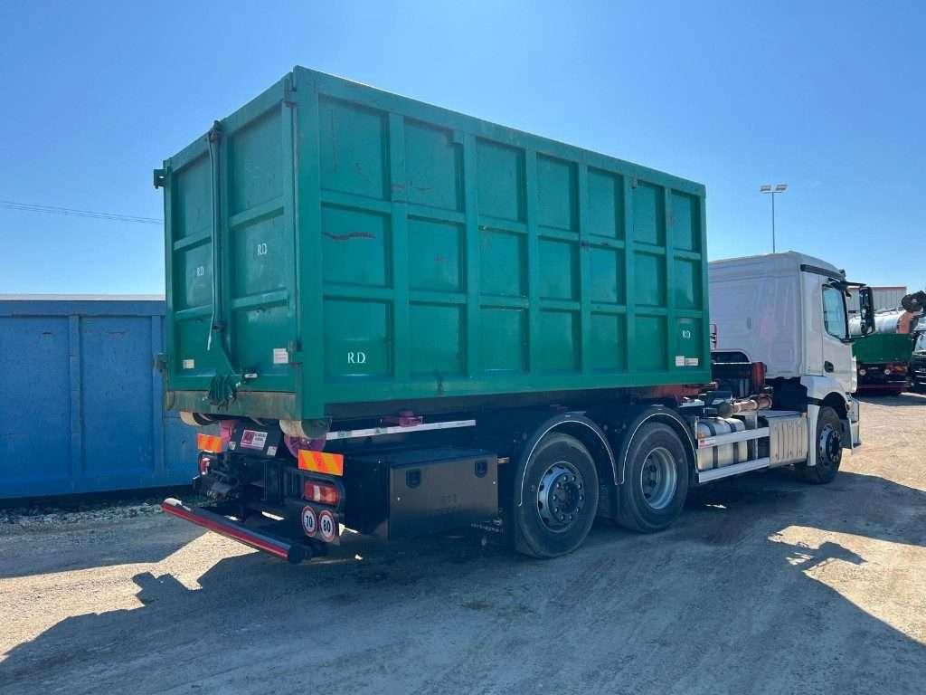 CONTAINER SCARRABILE USATO A CIELO APERTO CON GRU Foto 5